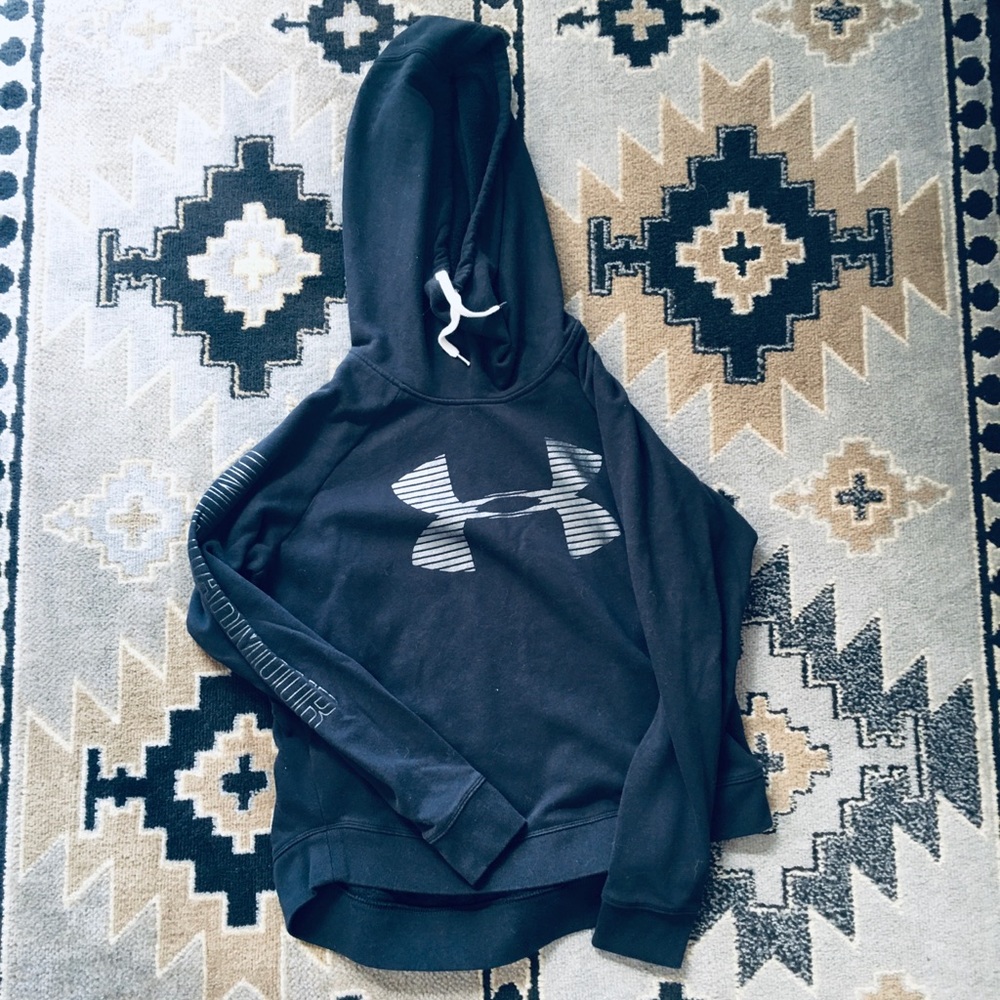 Under Armour Long Neck Hoodie 🖤